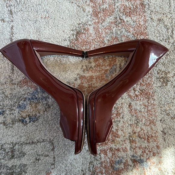 Prada Curved Heel - Picture 4 of 9